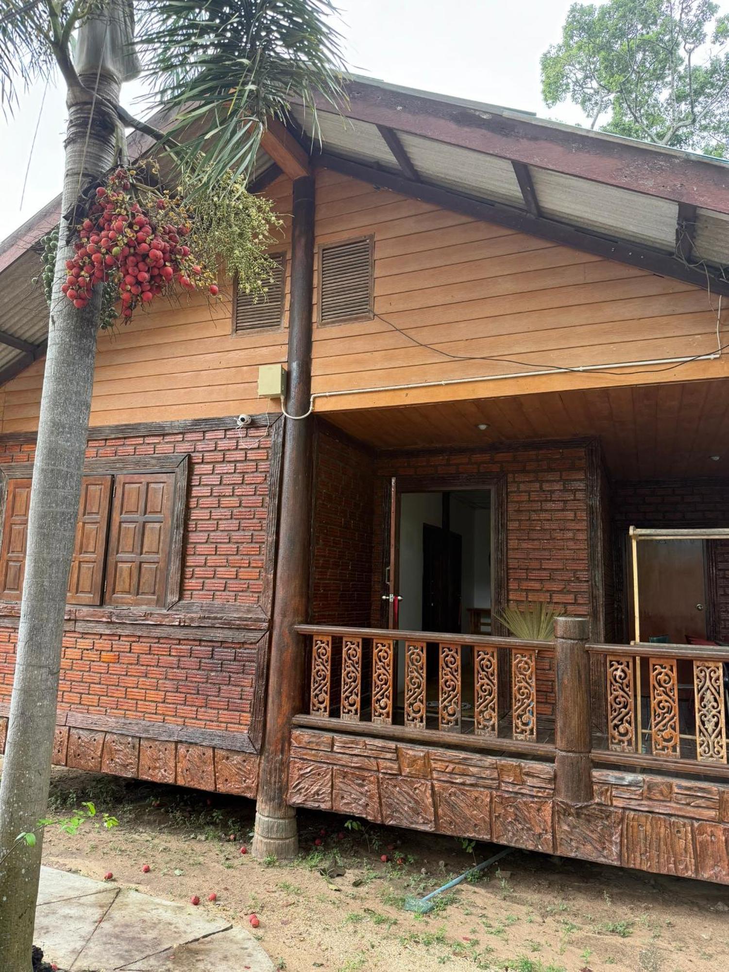 P'Un House Hotel Ko Tao Buitenkant foto